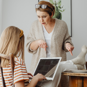 Coaching parental pour adolescents : renouer le lien, apaiser les tensions et accompagner les profils atypiques
