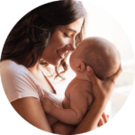 maman bébé connectés avec le massage bébé